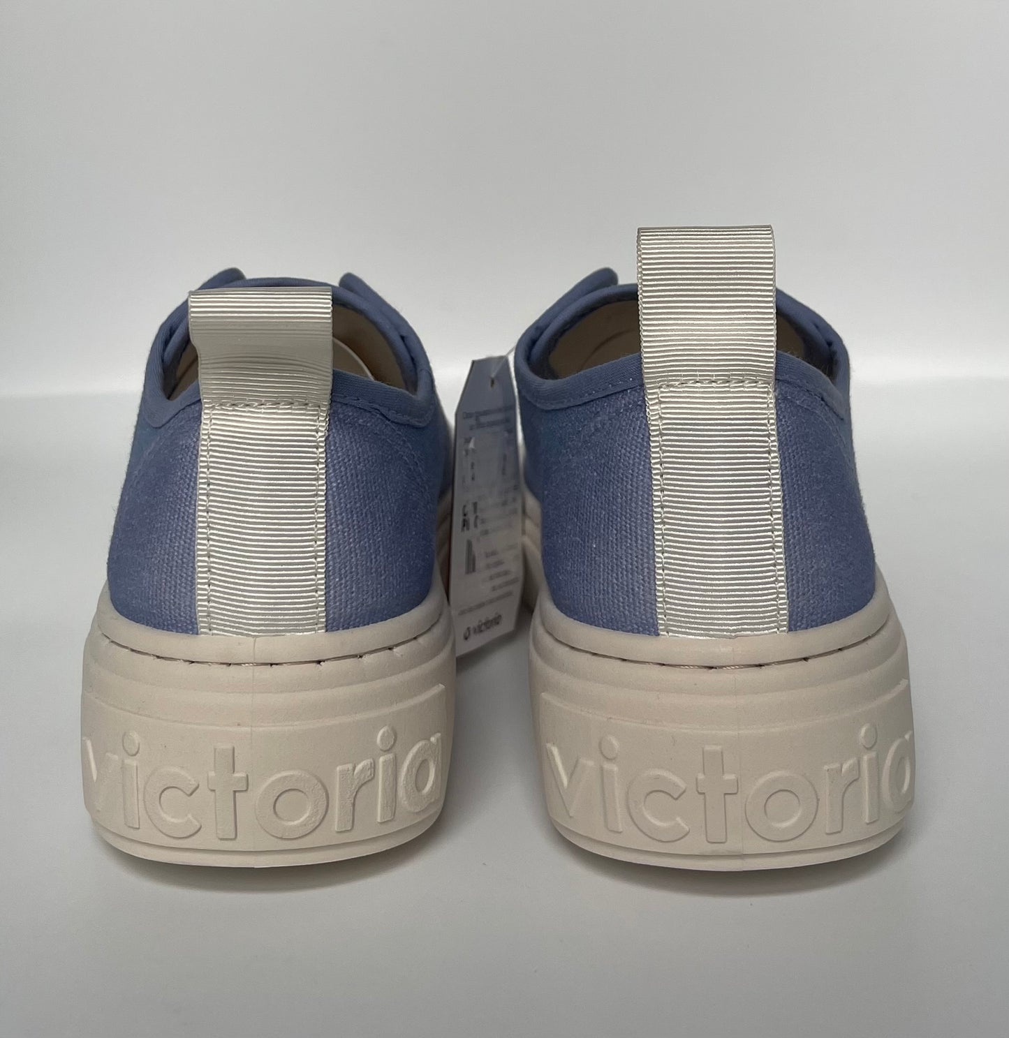 Victoria Lila Canvas Trainers