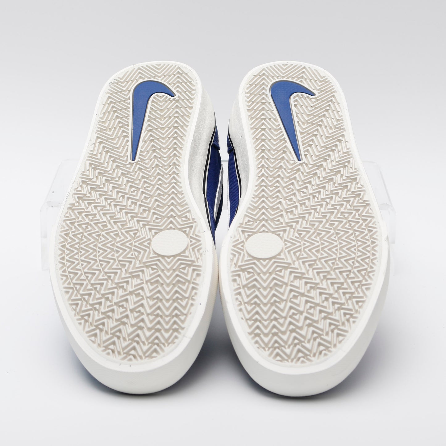 Nike SB Chron 2 Canvas and Suede Trainers, Blue and White