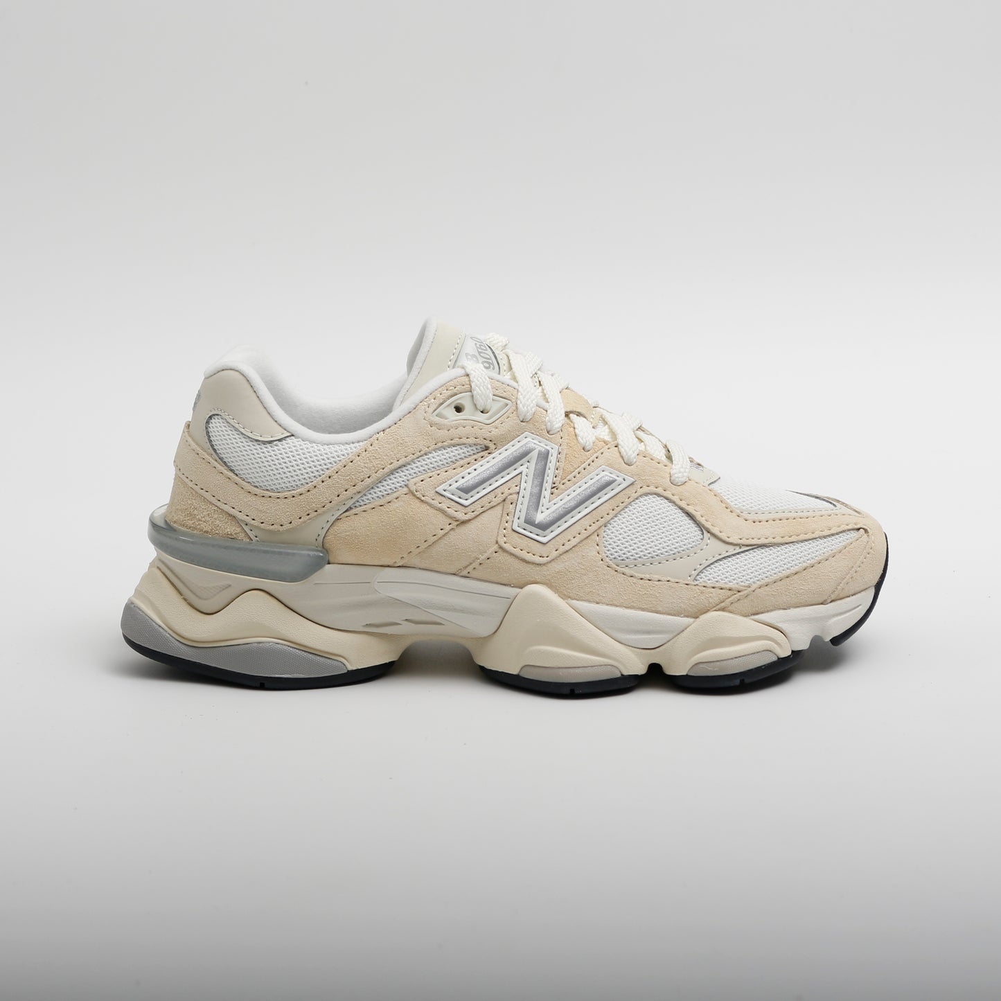 New Balance 9060 Trainers, Calcium Sea Salt Silver Metallic