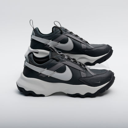 Nike TC 7900 Trainers, Anthracite / Metallic Platinum