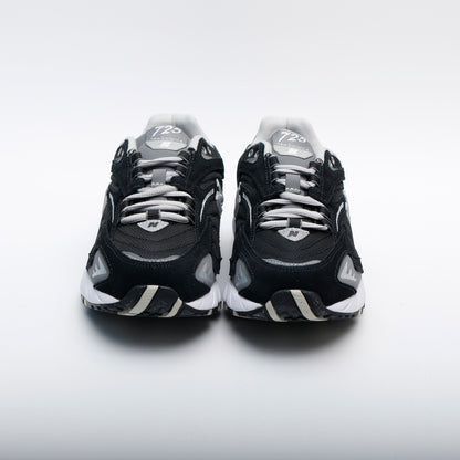 New Balance 725, Black Grey and White