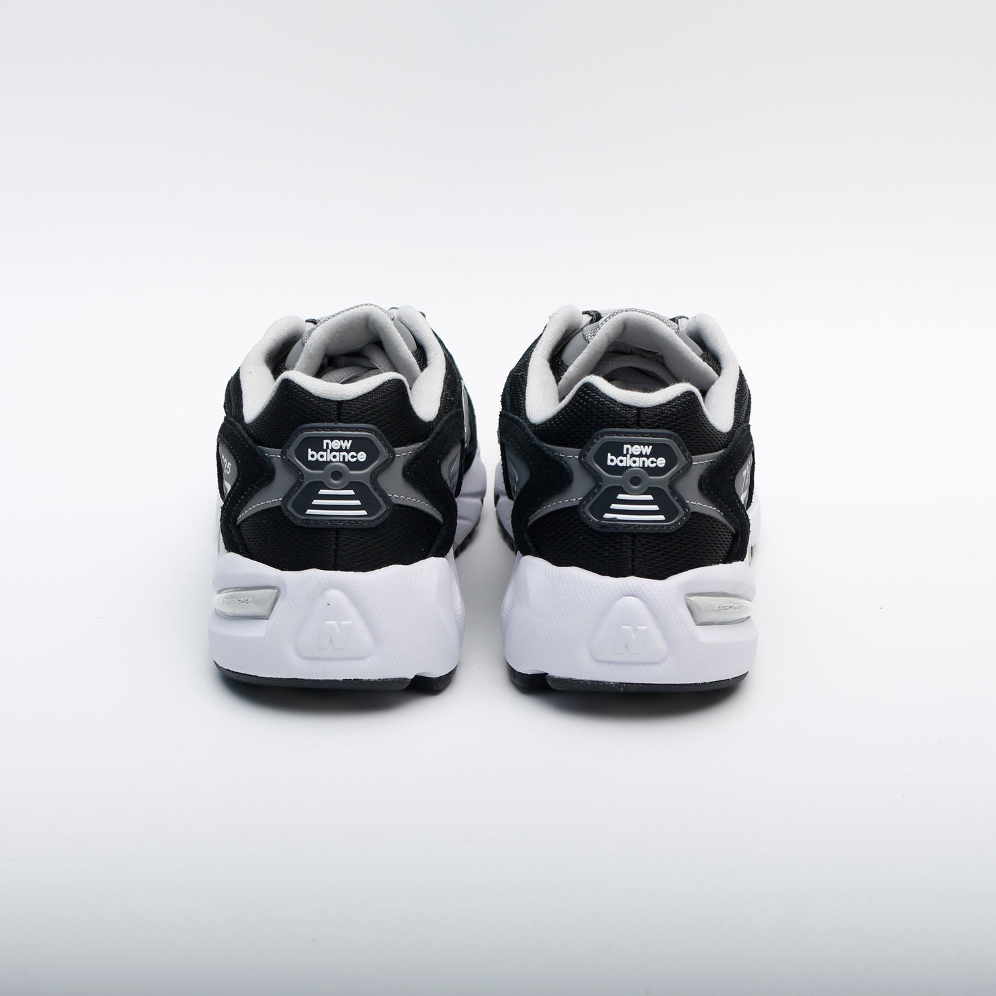 New Balance 725, Black Grey and White