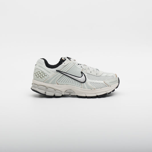 Nike Zoom Vomero 5, Light Silver Chrome Light Bone