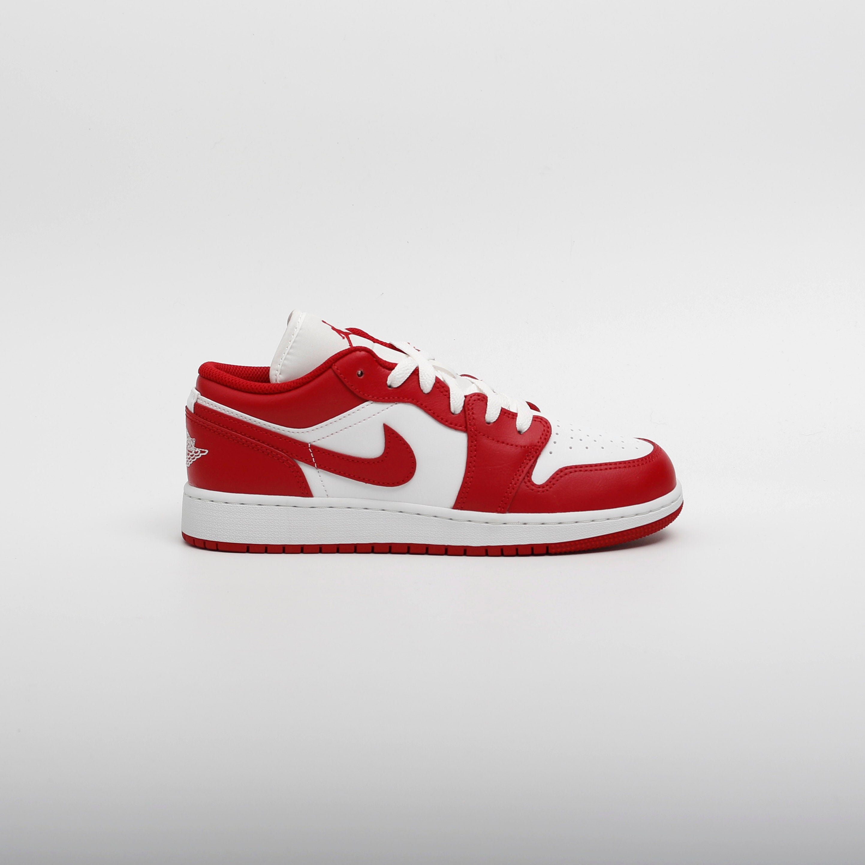 Air Jordan 1 Low (GS), Summit White Varsity Red – Upsoled