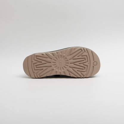 Ugg Goldencoast Clogs, Mens, Khaki Suede