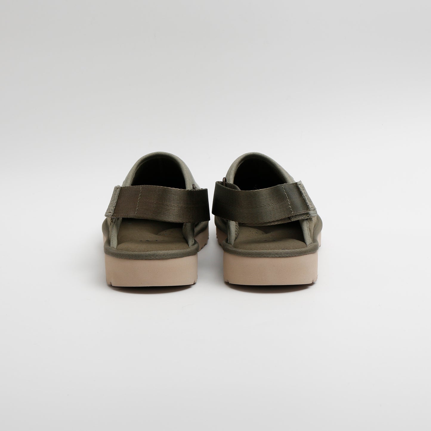 Ugg Goldencoast Clogs, Mens, Khaki Suede